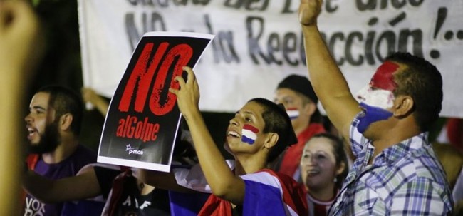 Manifestantes-expresaron-Asuncion-constitucional-Paraguay_LNCIMA20170331_0080_5